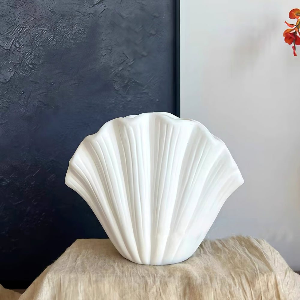 Shell Vase - White decorative vase for artificial flowers