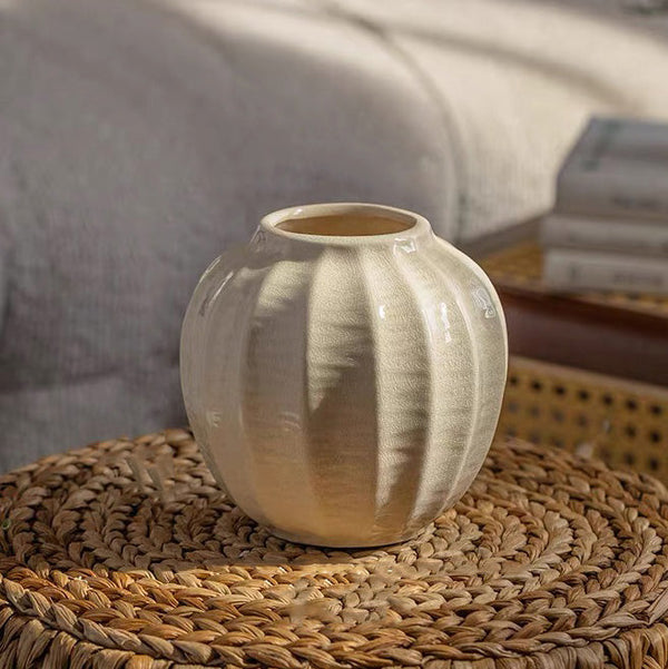 Vintage Wavy-Textured White Ceramic Vase decorative vase for artificial flowers